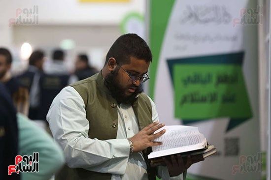 اجواء ثقافية من داخل المعرض اجواء ثقافية من داخل المعرض