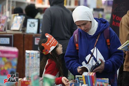 اجواء مختلفة من معرض الكتاب اجواء مختلفة من معرض الكتاب