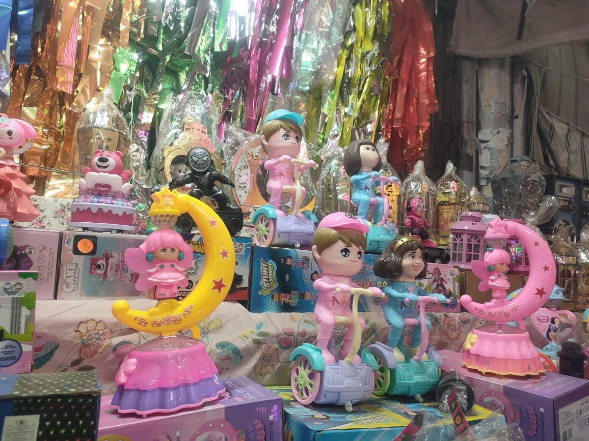 أصناف وأشكال فوانيس شهر رمضان المبارك بالأسواق أصناف وأشكال فوانيس شهر رمضان المبارك بالأسواق