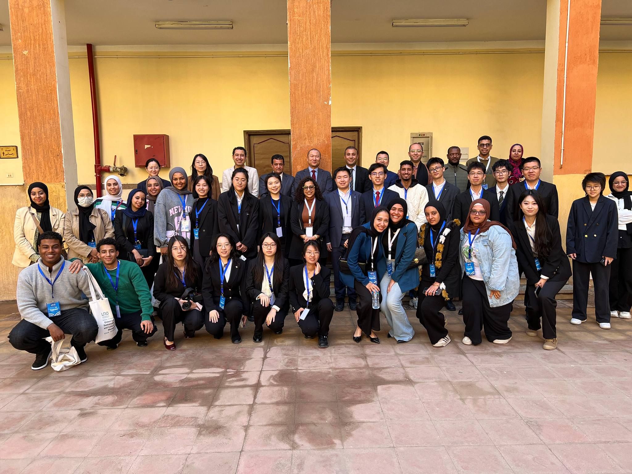 جامعة الأقصر تستقبل 20 فرداً من معهد بكين للتكنولوجيا جامعة الأقصر تستقبل 20 فرداً من معهد بكين للتكنولوجيا