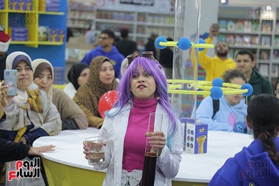 مجموعة متنوعة من الأنشطة الثقافية مجموعة متنوعة من الأنشطة الثقافية