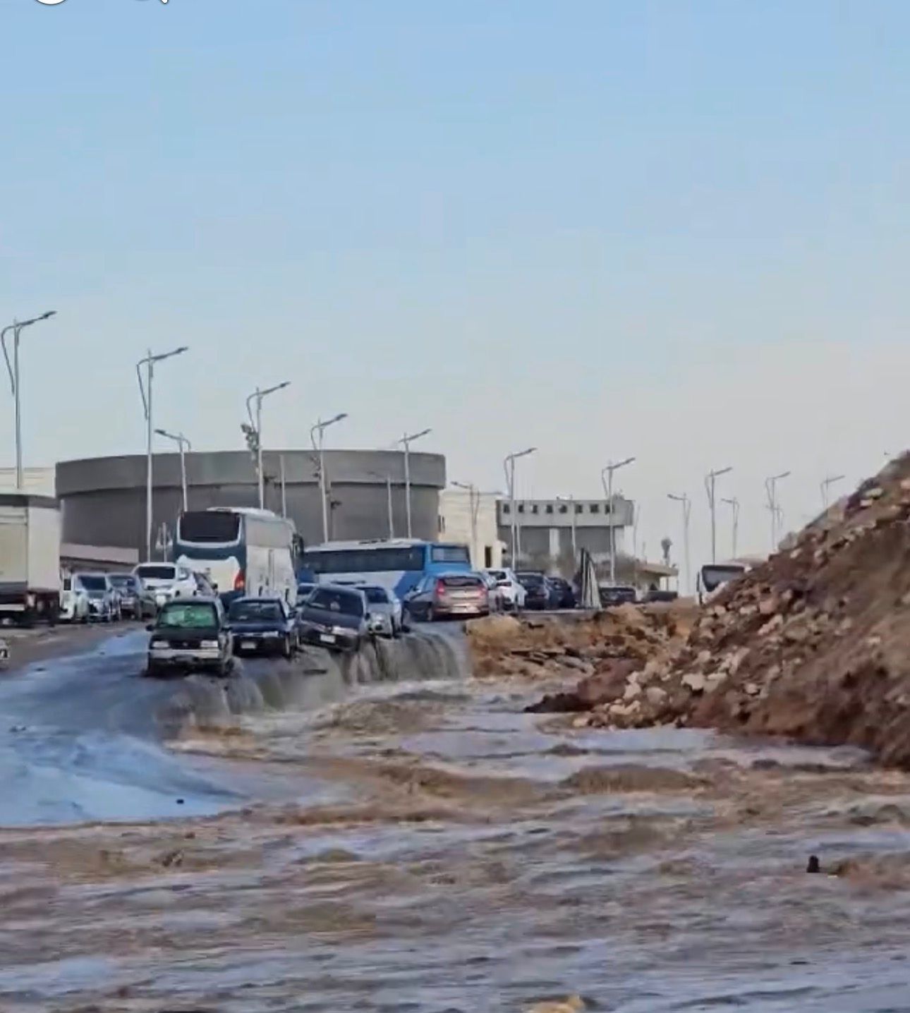 b16e3f17-f0fd-49a4-8493-8d2338903637 b16e3f17-f0fd-49a4-8493-8d2338903637