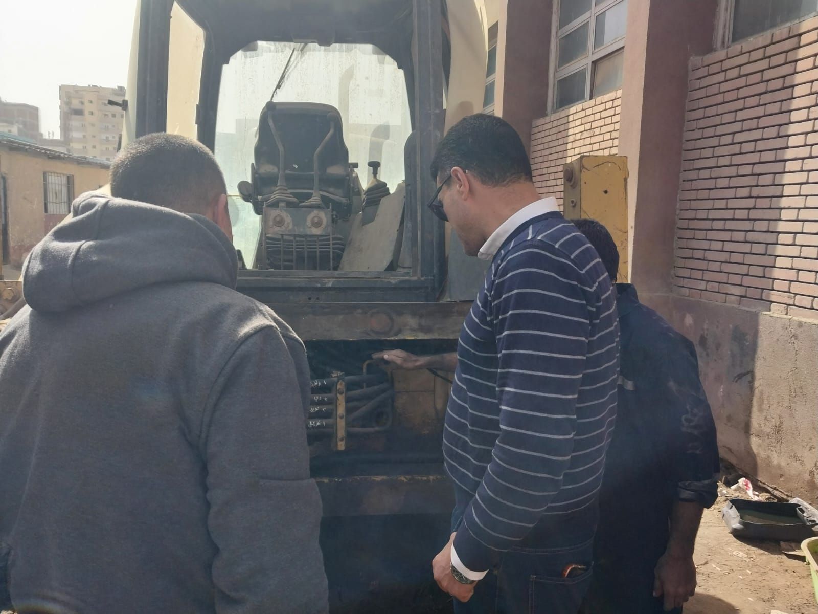 خلال متابعة أعمال الصيانة خلال متابعة أعمال الصيانة