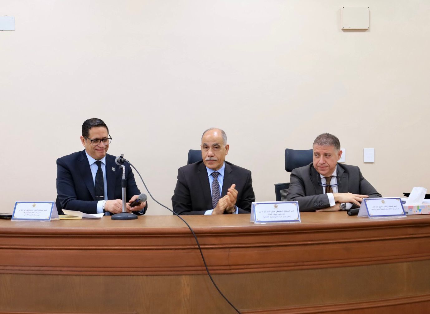 جانب من الدورة التدريبية جانب من الدورة التدريبية