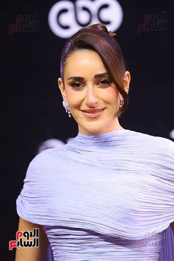 أمينة خليل (2) أمينة خليل (2)