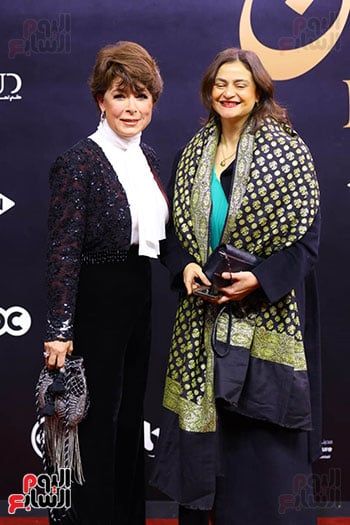 الكاتبة الصحفية علا الشافعى والفنانة أنوشكا الكاتبة الصحفية علا الشافعى والفنانة أنوشكا