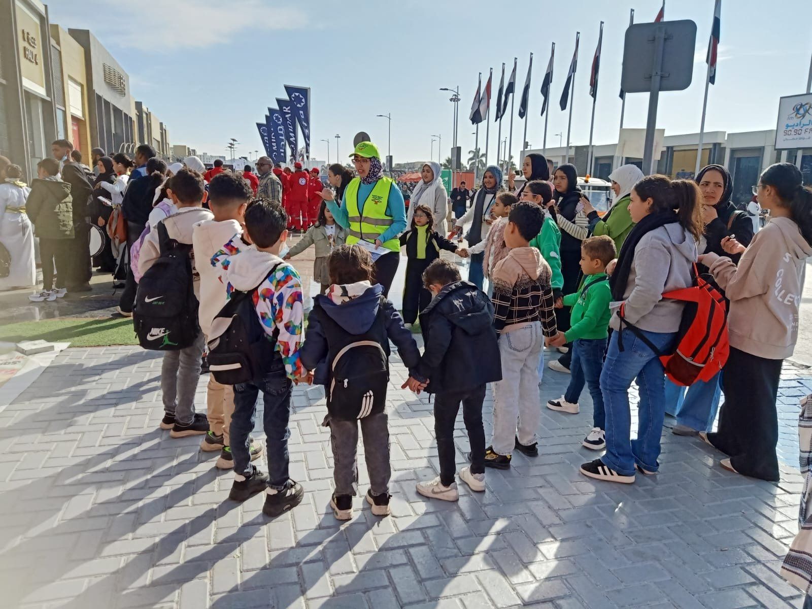 جانب من مبادرة صندوق مكافحة الإدمان للتوعية بخطورة المخدرات جانب من مبادرة صندوق مكافحة الإدمان للتوعية بخطورة المخدرات