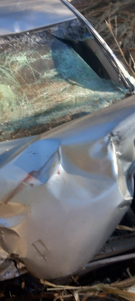 السيارة بالحادث السيارة بالحادث