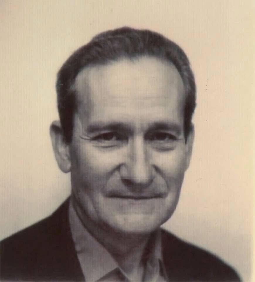 حكاية فنان ولد بالاسكندرية وتأثر بالفن رغم دراسته للقانون (3) حكاية فنان ولد بالاسكندرية وتأثر بالفن رغم دراسته للقانون (3)