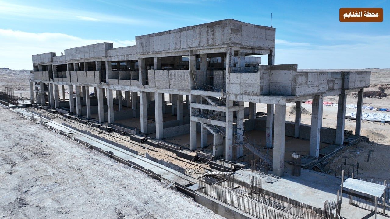 الخط الثانى للقطار الكهربائى السريع (4)