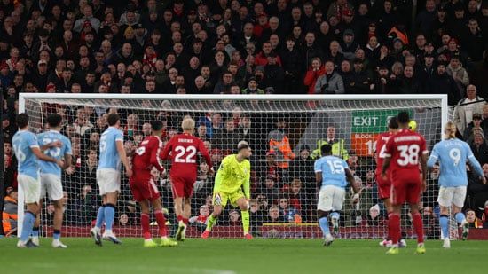 تسجيل الهدف الأول لليفربول تسجيل الهدف الأول لليفربول