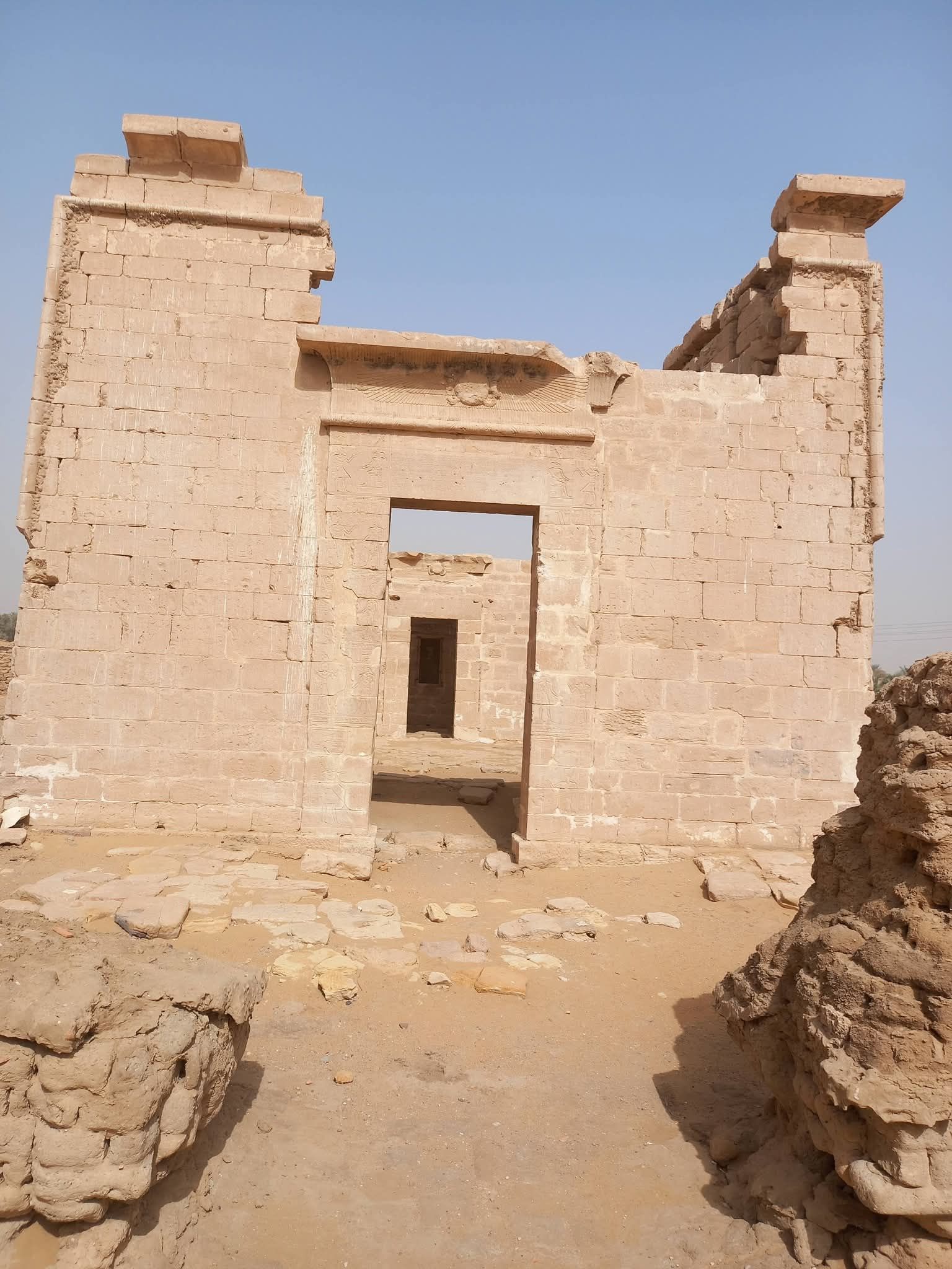 قلعة جبل الغويطة والمعبد الحصين بالوادى الجديد (7) قلعة جبل الغويطة والمعبد الحصين بالوادى الجديد (7)