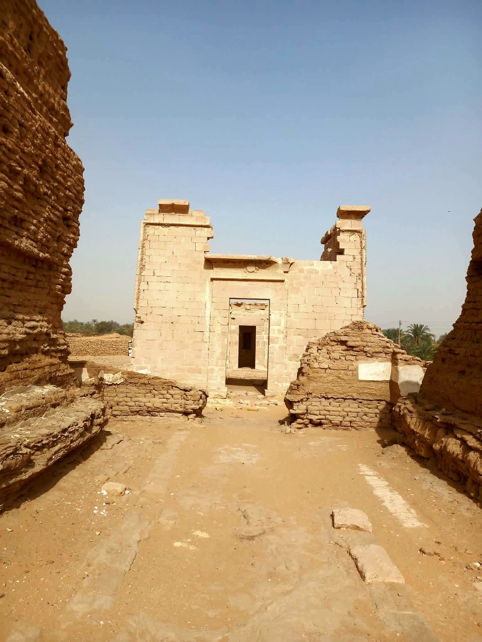 قلعة جبل الغويطة والمعبد الحصين بالوادى الجديد (6) قلعة جبل الغويطة والمعبد الحصين بالوادى الجديد (6)