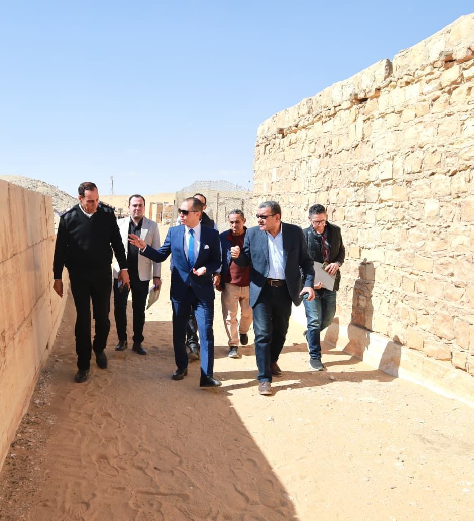 النيابة الإدارية تُعاين مقبرة «خنتي كا» بسقارة وتُصدر قرارات عاجلة (8)