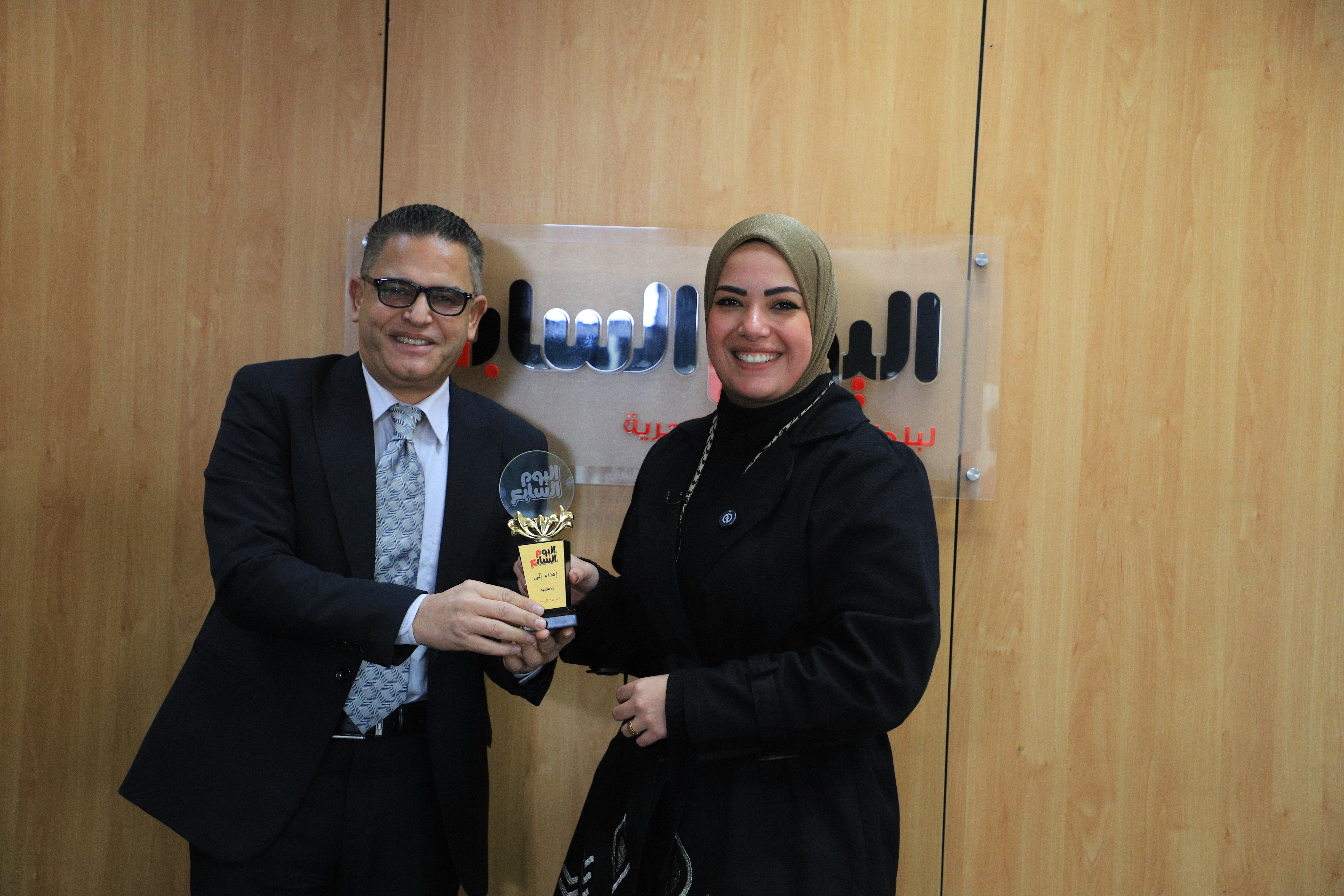 آية عبد الرحمن ورئيس التحرير عبد الفتاح عبد المنعم آية عبد الرحمن ورئيس التحرير عبد الفتاح عبد المنعم