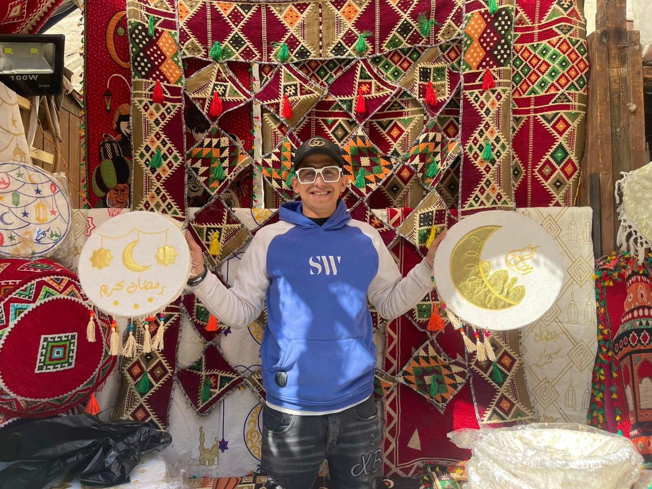 محمود كحيل بائع زينة رمضانية محمود كحيل بائع زينة رمضانية