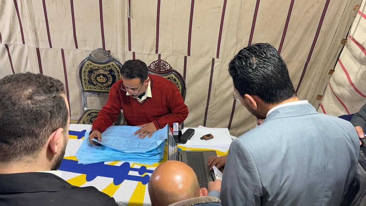 انتهاء التصويت في جولة الإعادة لانتخابات النقابات الفرعية وبدء أعمال الفرز (2) انتهاء التصويت في جولة الإعادة لانتخابات النقابات الفرعية وبدء أعمال الفرز (2)