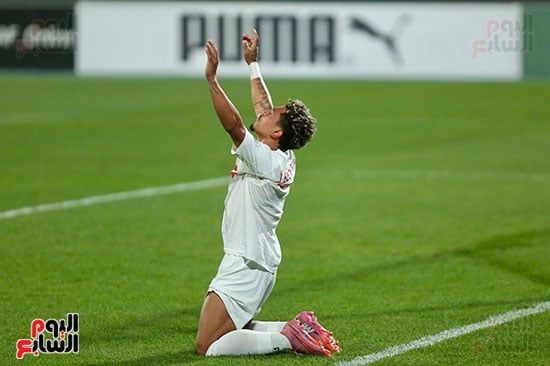 بيزيرا يحتفل بالهدف بيزيرا يحتفل بالهدف