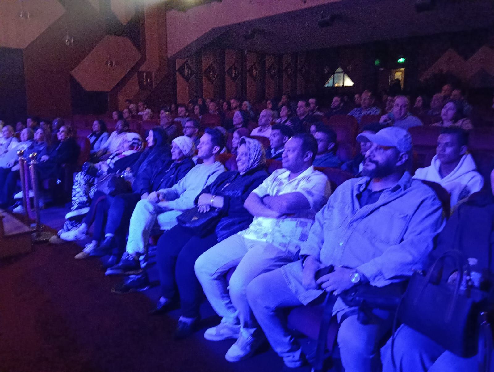 مسرحية إبن الاصول مسرحية إبن الاصول