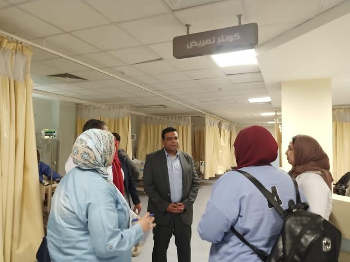 أطقم المستشفي أطقم المستشفي