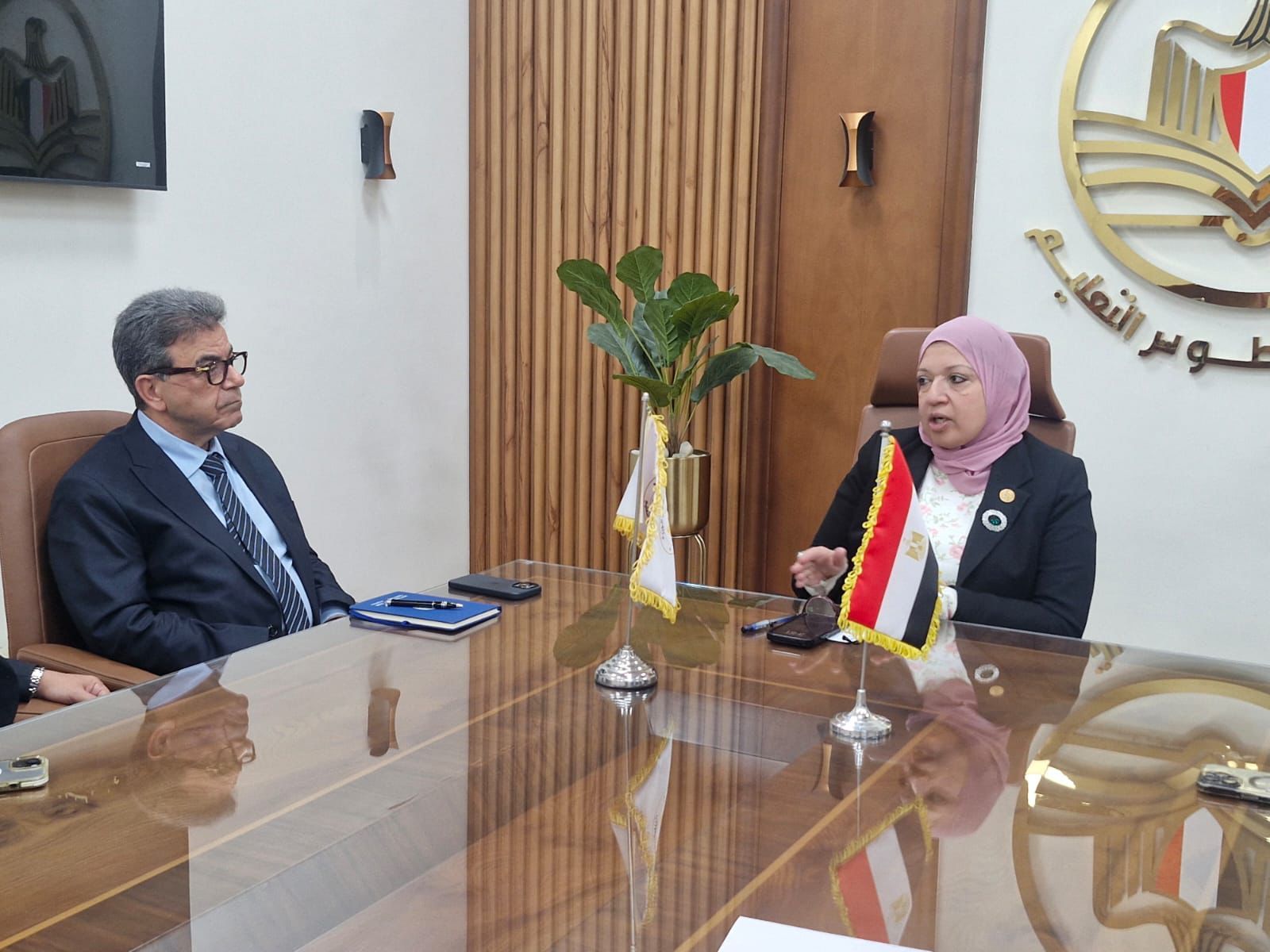 تعاون بين صندوق تطوير التعليم ونقابة البيطريين لوضع برامج جامعة الغذاء الجديدة (2) تعاون بين صندوق تطوير التعليم ونقابة البيطريين لوضع برامج جامعة الغذاء الجديدة (2)