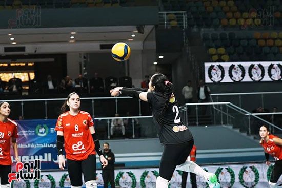 الأهلى يهزم الزمالك ويتوج بلقب كأس سوبر سيدات (5) الأهلى يهزم الزمالك ويتوج بلقب كأس سوبر سيدات (5)