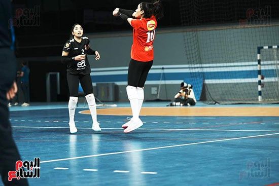 الأهلى يهزم الزمالك ويتوج بلقب كأس سوبر سيدات (1) الأهلى يهزم الزمالك ويتوج بلقب كأس سوبر سيدات (1)