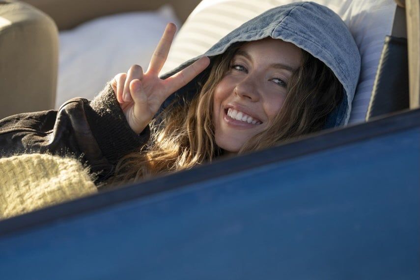 بطلة فيلم The Housemaid بطلة فيلم The Housemaid