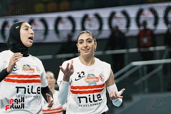 الأهلى يهزم الزمالك ويتوج بلقب كأس سوبر سيدات (16) الأهلى يهزم الزمالك ويتوج بلقب كأس سوبر سيدات (16)