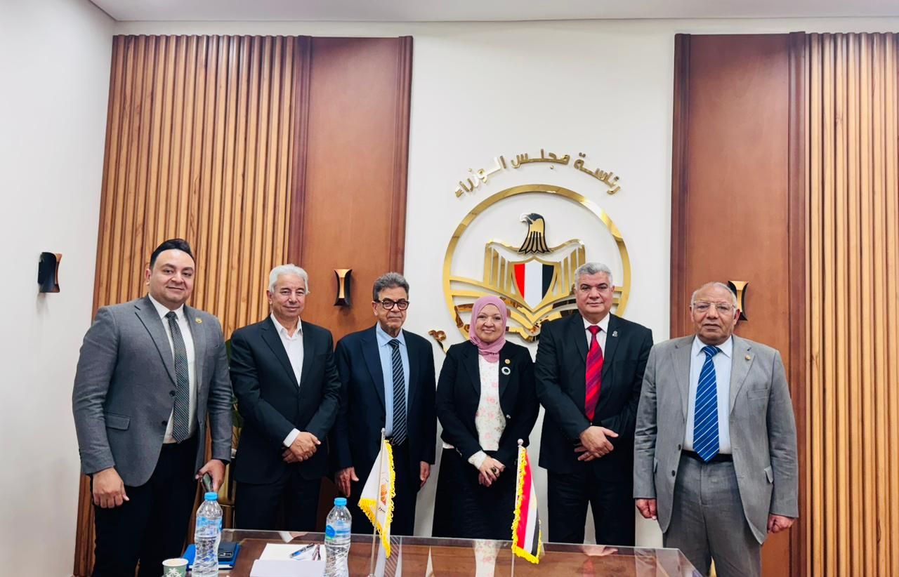 تعاون بين صندوق تطوير التعليم ونقابة البيطريين لوضع برامج جامعة الغذاء الجديدة تعاون بين صندوق تطوير التعليم ونقابة البيطريين لوضع برامج جامعة الغذاء الجديدة