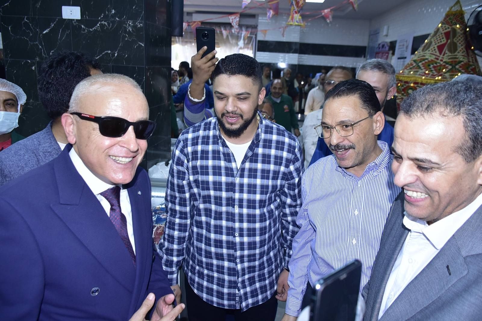 معرض للسلع الغذائية استعدادًا لشهر رمضان بنسبة تخفيضات تصل لـ30% معرض للسلع الغذائية استعدادًا لشهر رمضان بنسبة تخفيضات تصل لـ30%