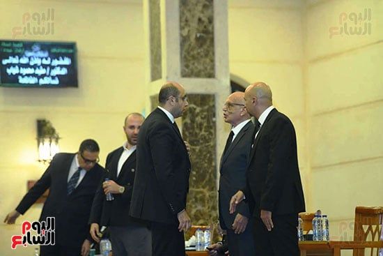 أسرة الراحل الدكتور مفيد شهاب تستقبل المعزين بمسجد المشير طنطاوى (6) أسرة الراحل الدكتور مفيد شهاب تستقبل المعزين بمسجد المشير طنطاوى (6)