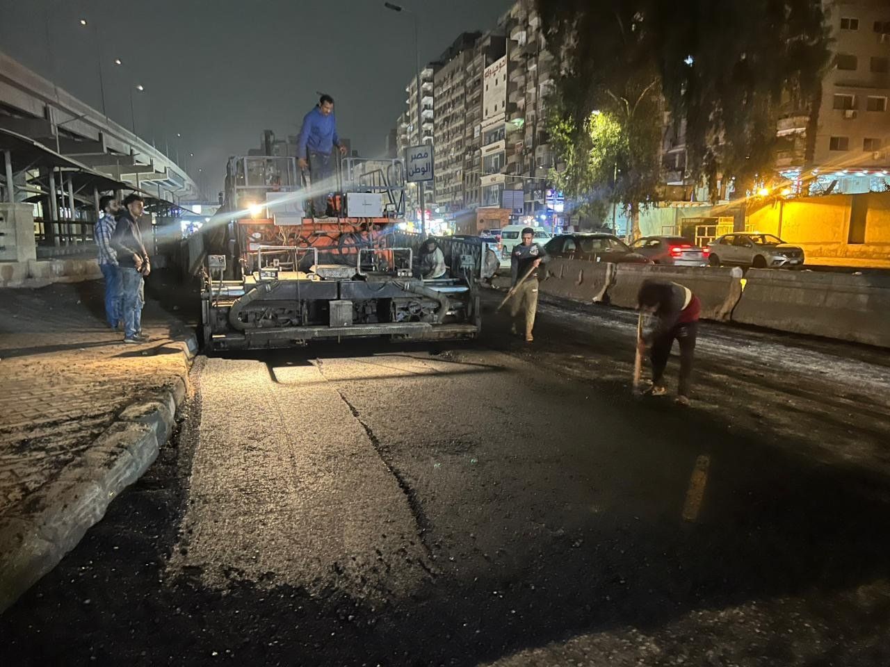 جانب من أعمال الرصف جانب من أعمال الرصف