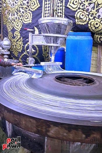 ماكينة صب العجين ماكينة صب العجين