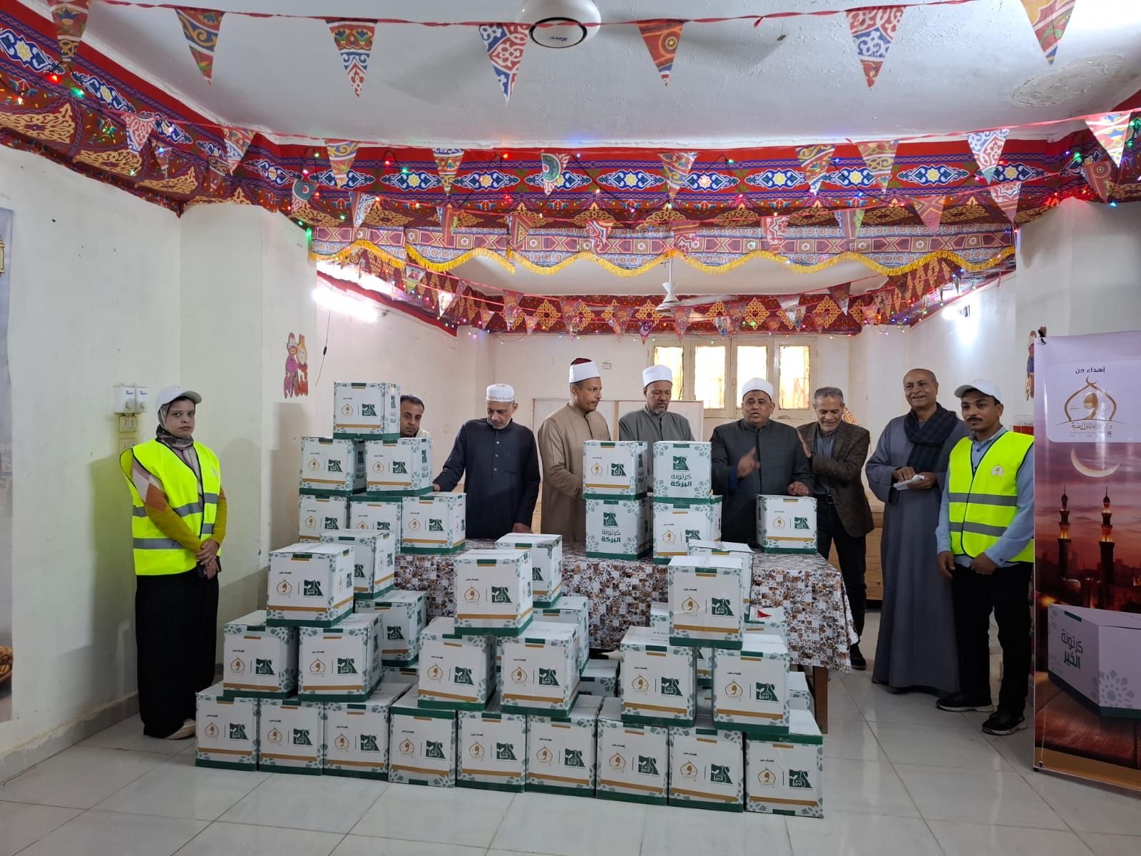 الأوقاف ومصر الخير توزعان 100 ألف كرتونة غذائية بمناسبة شهر رمضان بمحافظات الجمهورية (3) الأوقاف ومصر الخير توزعان 100 ألف كرتونة غذائية بمناسبة شهر رمضان بمحافظات الجمهورية (3)