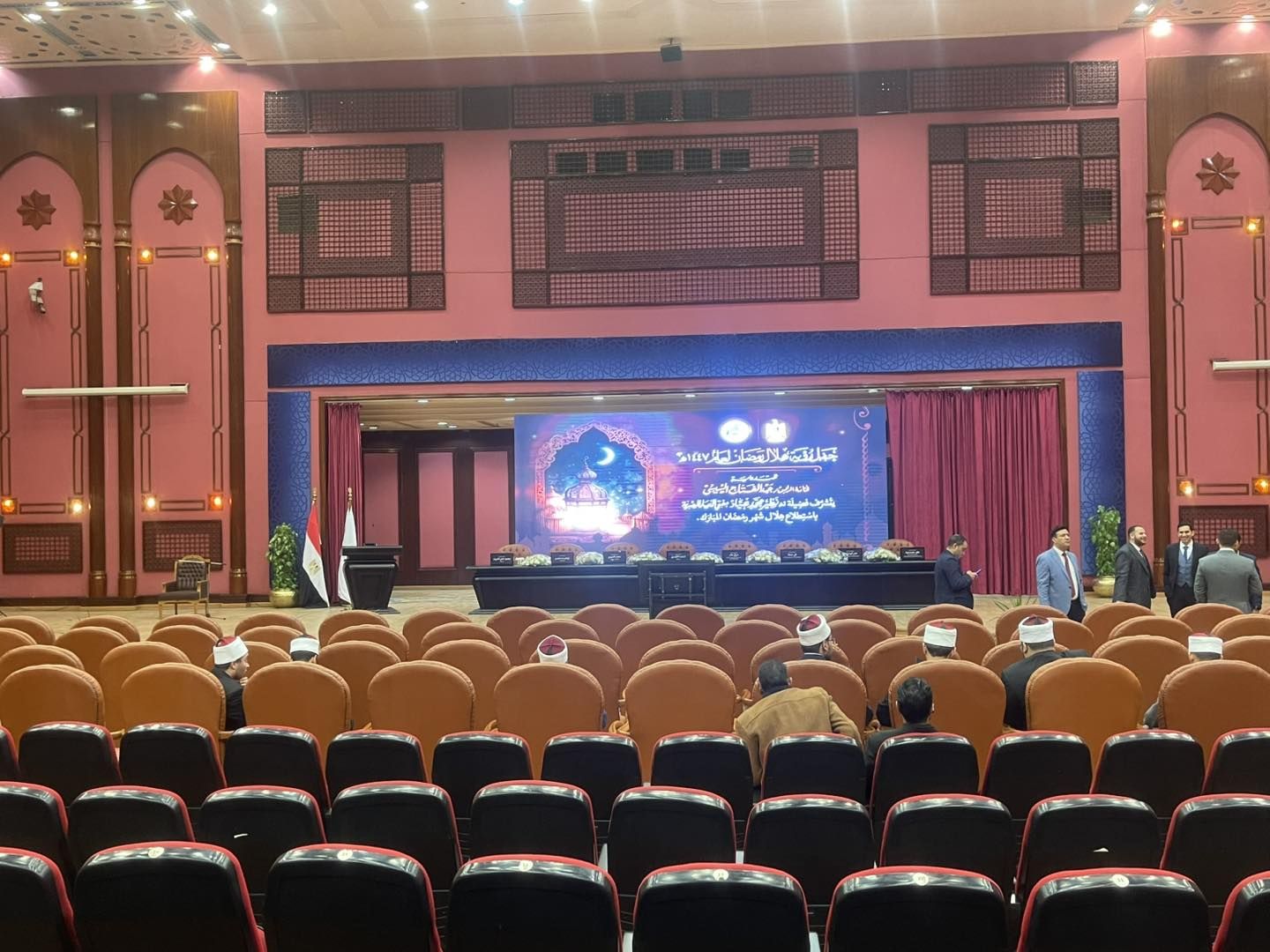 جانب من تجهيزات مؤتمر دار الإفتاء جانب من تجهيزات مؤتمر دار الإفتاء