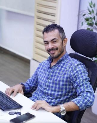 الصحفي الراحل محمود نصر الصحفي الراحل محمود نصر