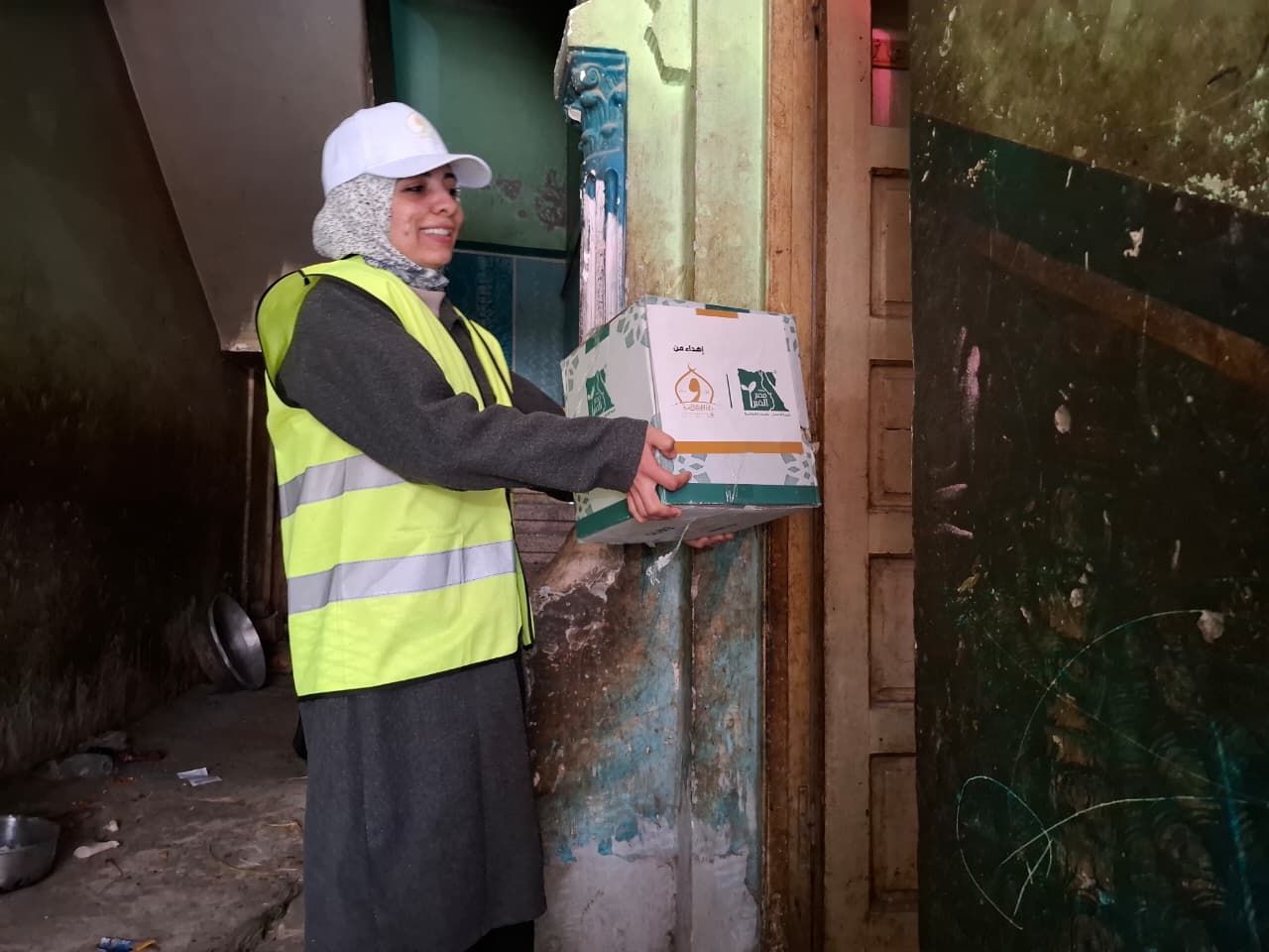 الأوقاف ومصر الخير توزعان 100 ألف كرتونة غذائية بمناسبة شهر رمضان بمحافظات الجمهورية (6) الأوقاف ومصر الخير توزعان 100 ألف كرتونة غذائية بمناسبة شهر رمضان بمحافظات الجمهورية (6)