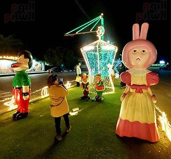 التقاط الصور لزينة رمضان التقاط الصور لزينة رمضان