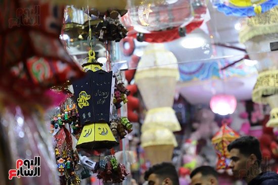 إقبال كثيف من المواطنين إقبال كثيف من المواطنين