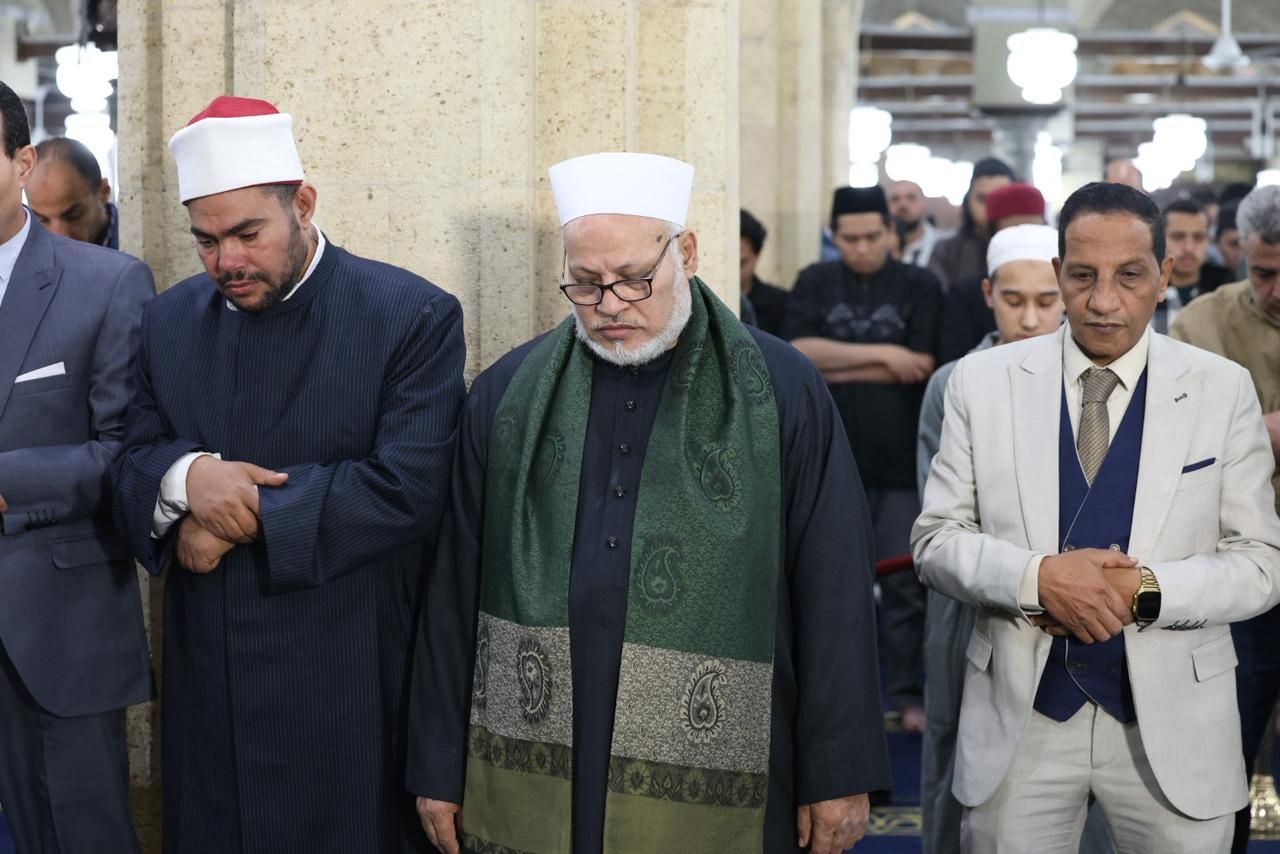 التراويح فى الجامع الأزهر التراويح فى الجامع الأزهر