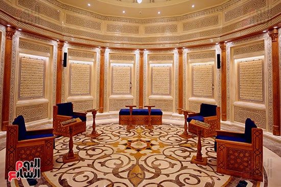 الحوائط تحكي قصة الإيمان والذكر الحوائط تحكي قصة الإيمان والذكر