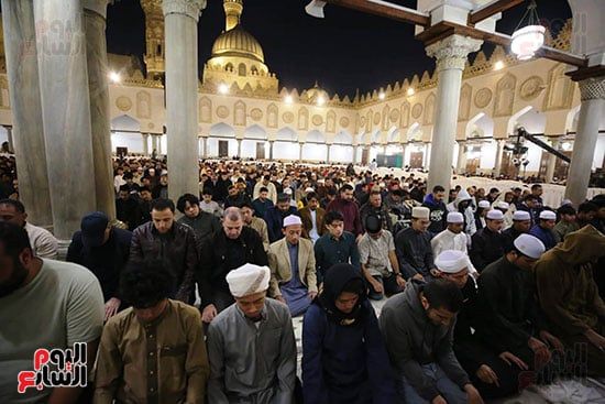 حشود فى صلاة التراويح حشود فى صلاة التراويح