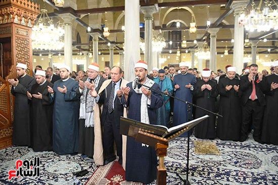 القارئ بلال سيف خلال إمامة المصلين القارئ بلال سيف خلال إمامة المصلين