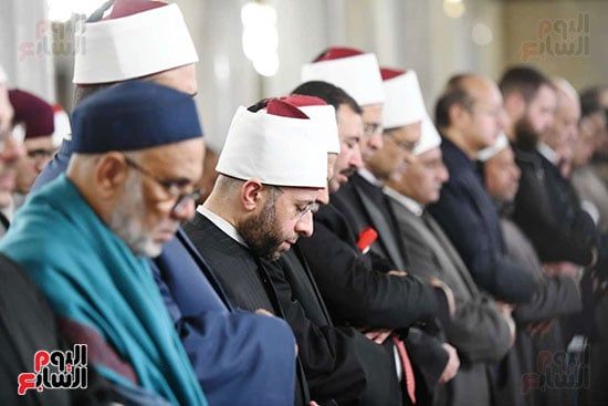 وزير الأوقاف فى صلاة التراويح وزير الأوقاف فى صلاة التراويح