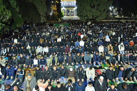 صلاة العشاء والتراويح من المسجد الأقصى