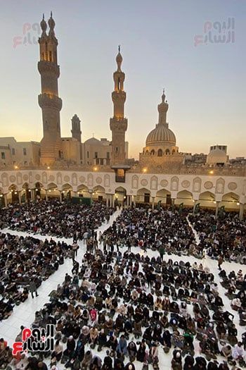 رواد مسجد الجامع الأزهر رواد مسجد الجامع الأزهر