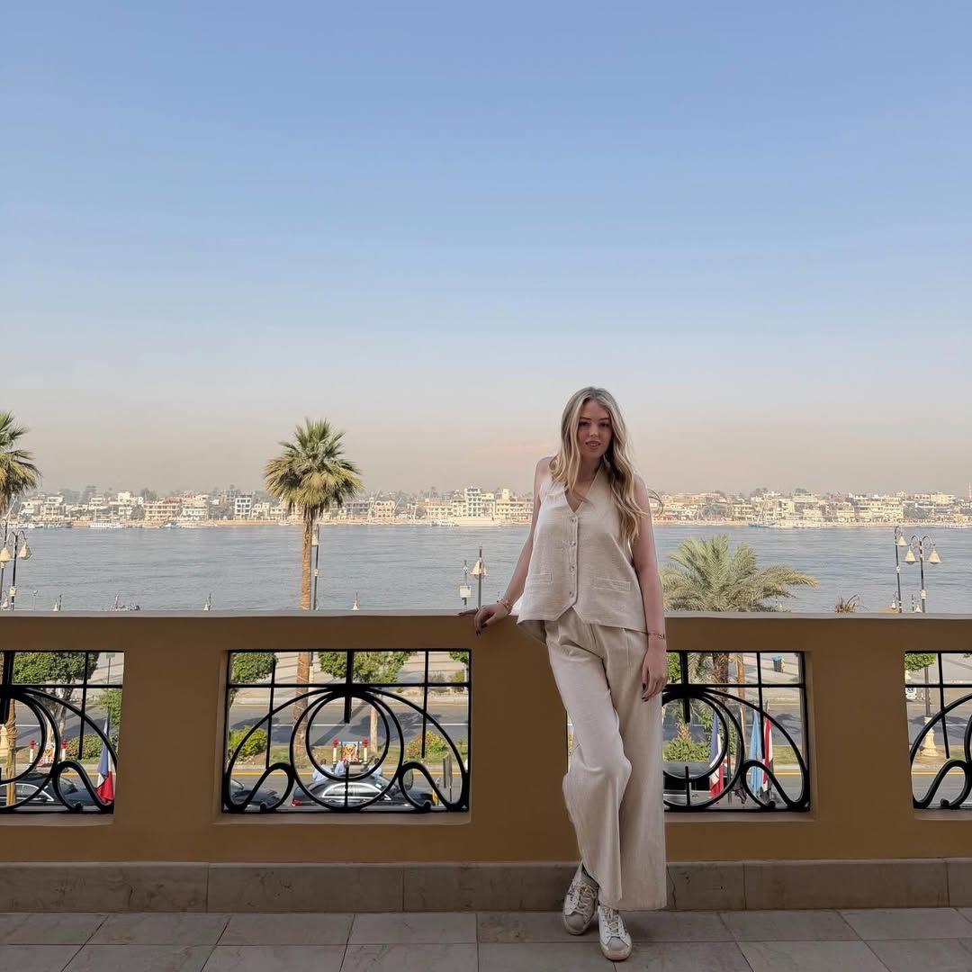 تيفاني ترامب على ضفاف النيل في الأقصر تيفاني ترامب على ضفاف النيل في الأقصر