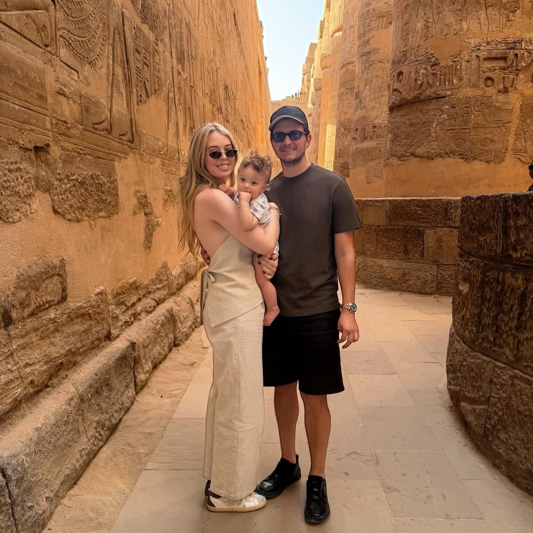 تيفاني ترامب وزوجها وطفلهما في الأقصر تيفاني ترامب وزوجها وطفلهما في الأقصر