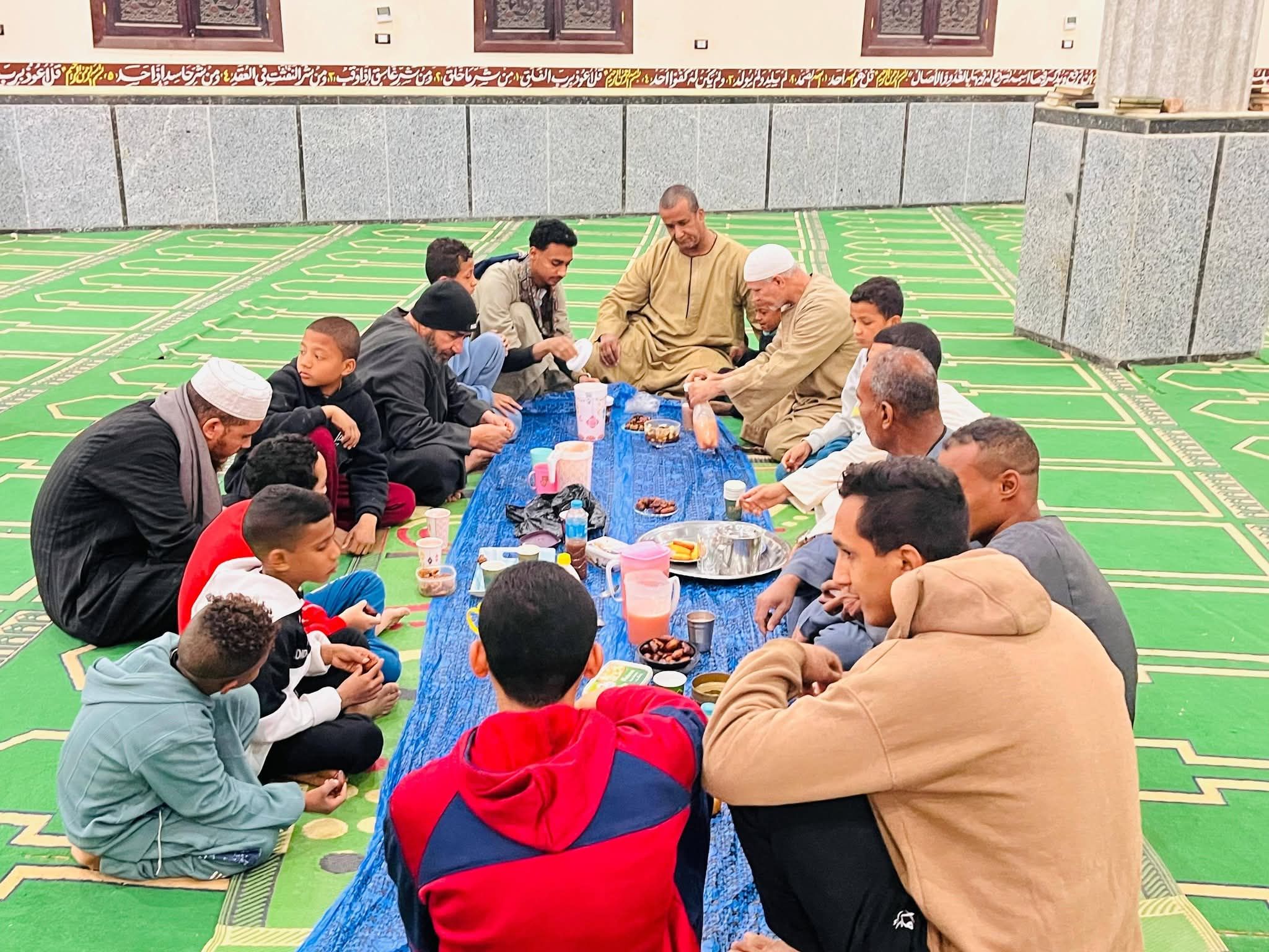 الافطار الجماعي.. الافطار الجماعي..